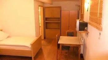 My Pension Stuttgart-Airport-Messe Leinfelden-Echterdingen Guest house